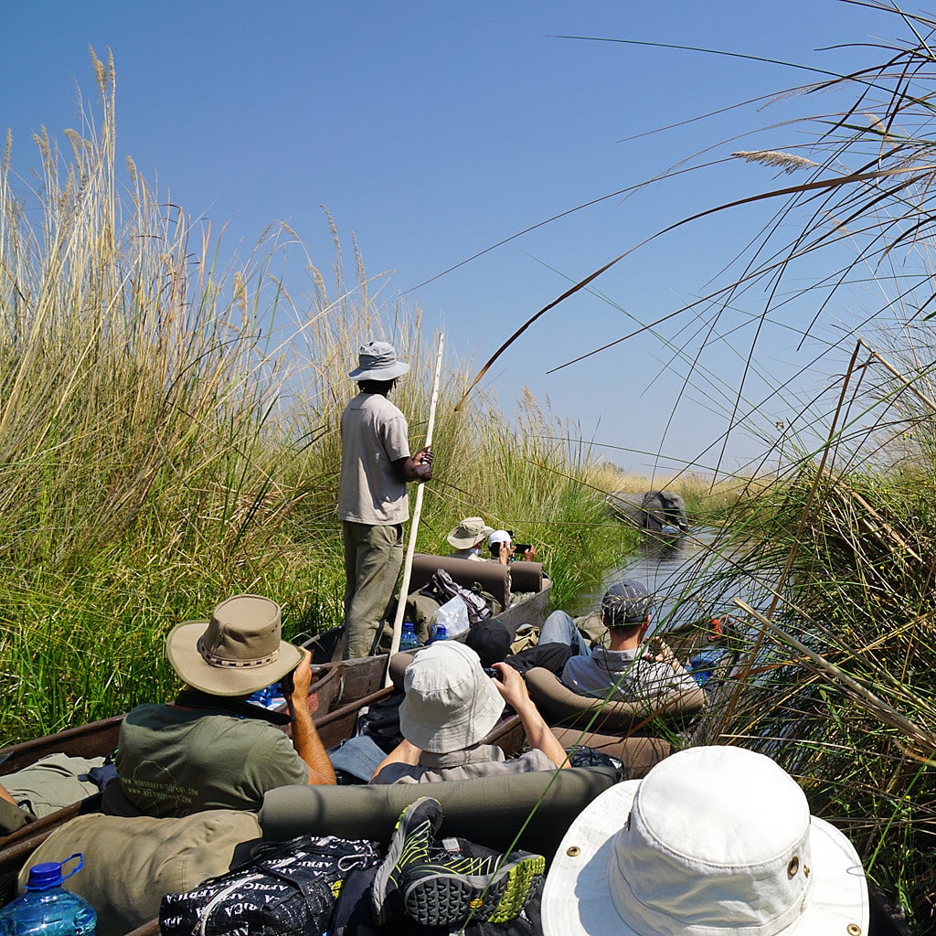 Okavango Delta Mokoro Tour auf Camping Safari in Botswana