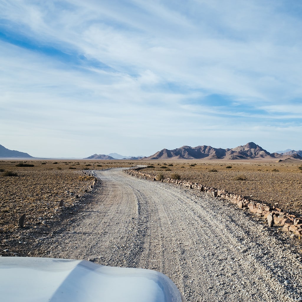 Schotterpiste auf Selbstfahrerreise in Namibia