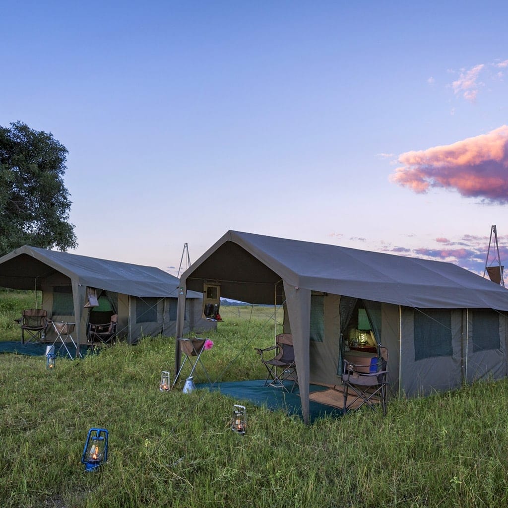 Begehbare Zelte auf Campingreise in Botswana