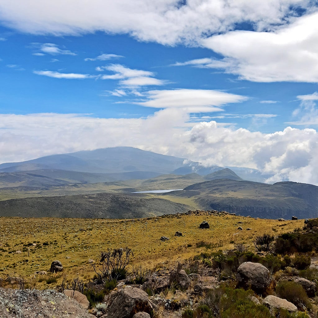 Ausblick zum Lake Ellis auf der Chogoria Route des Mt Kenia