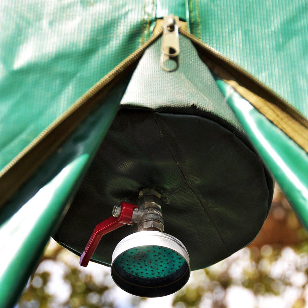Warme Eimerdusche private Tansania Safari