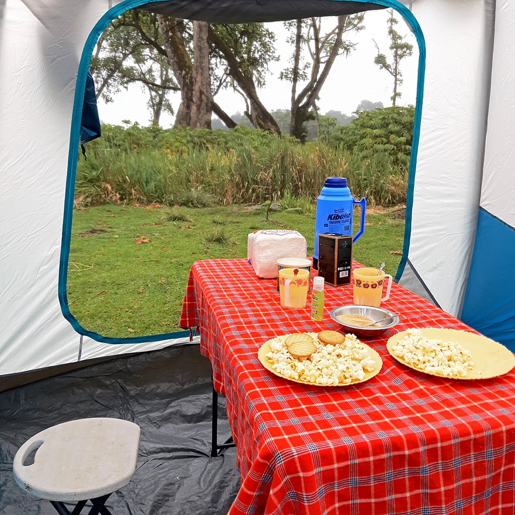 Essenszelt beim Mt Kenia Trekking entlang der Chogoria Route