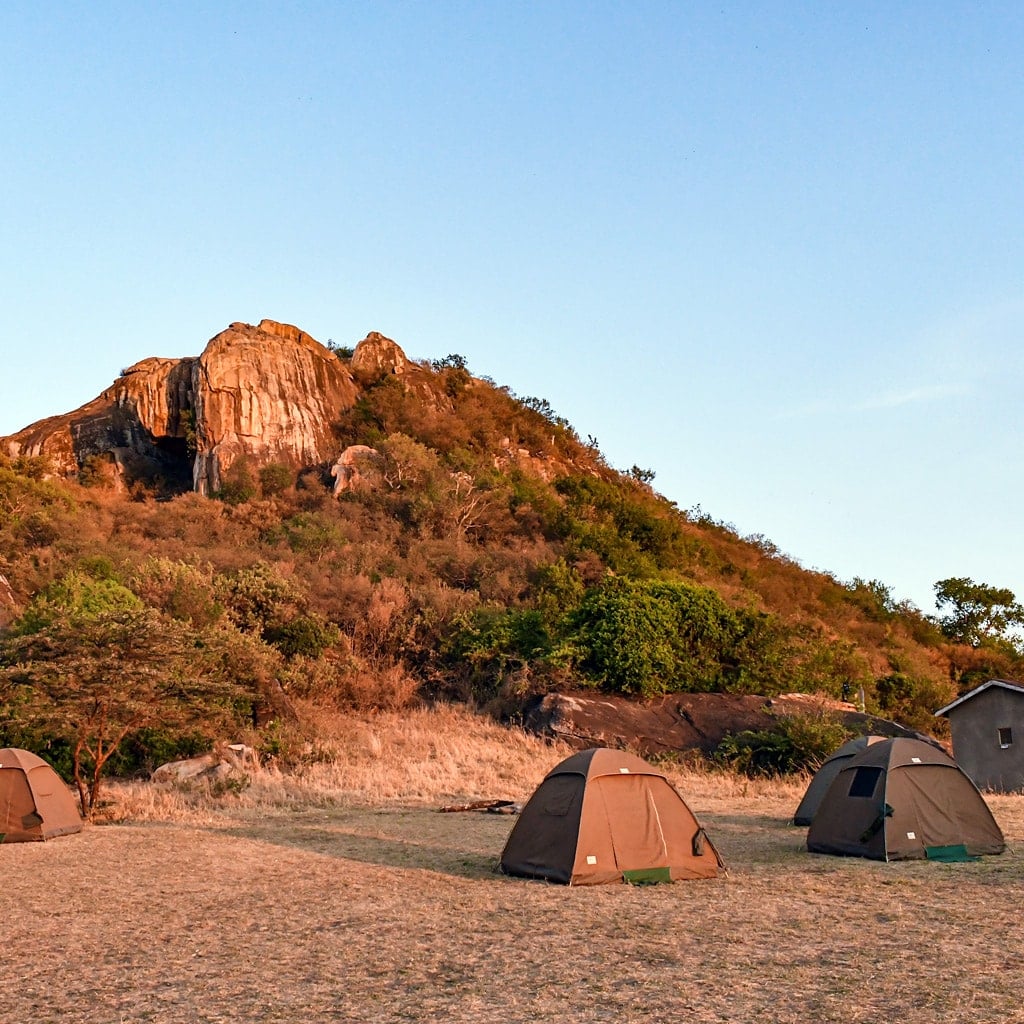 Öffentlicher Campingplatz in der Serengeti Tansania