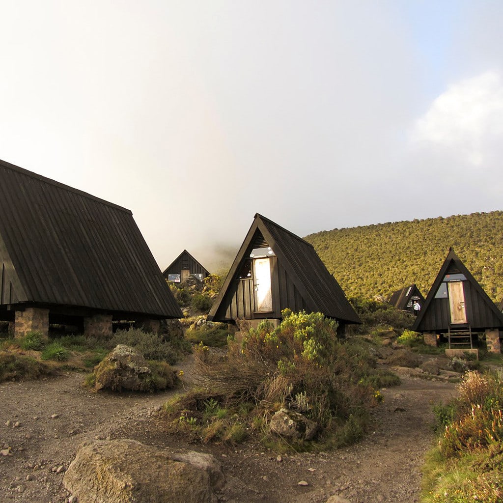 Übernachtung in Berghüten auf der Kilimanjaro Marangu Route