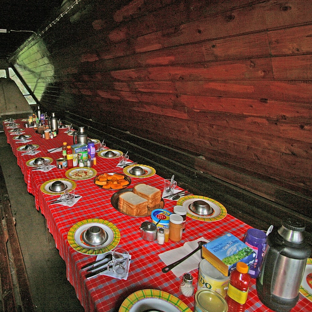 Verpflegung durch geschulten Koch Kiilimanjaro Marangu Route