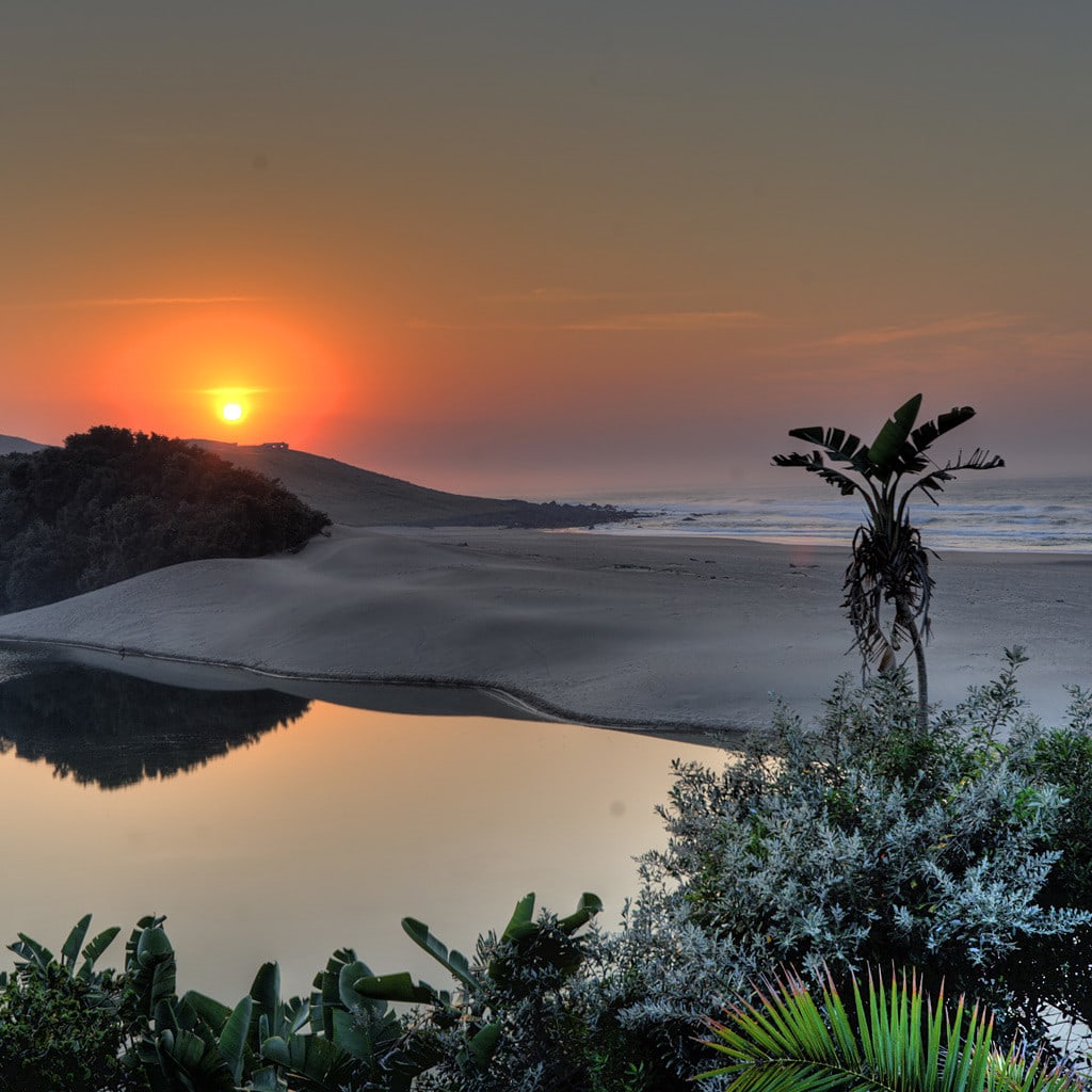 Sonnenuntergang an der Wild Coast auf Wanderreise durch Südafrika