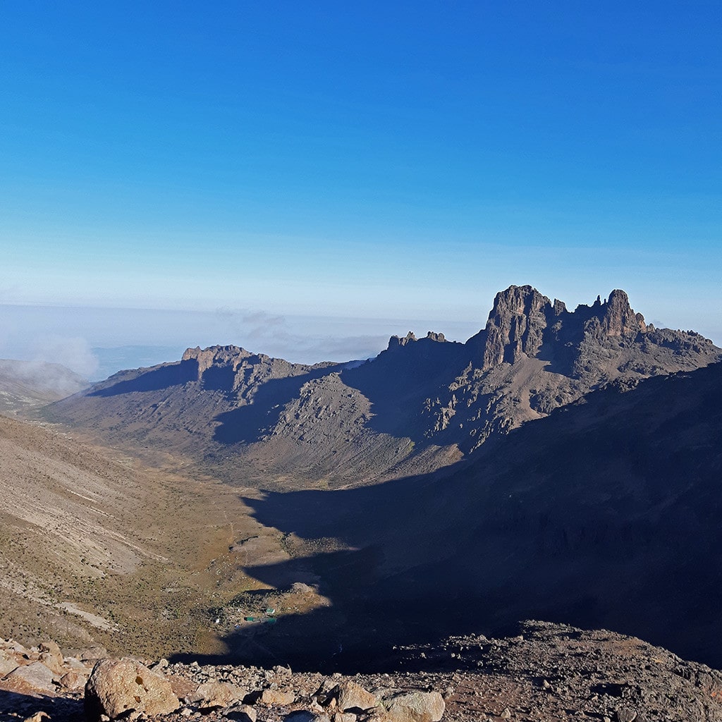 Ausblick vom Gipfel Chogoria Route Mt Kenia Trekking
