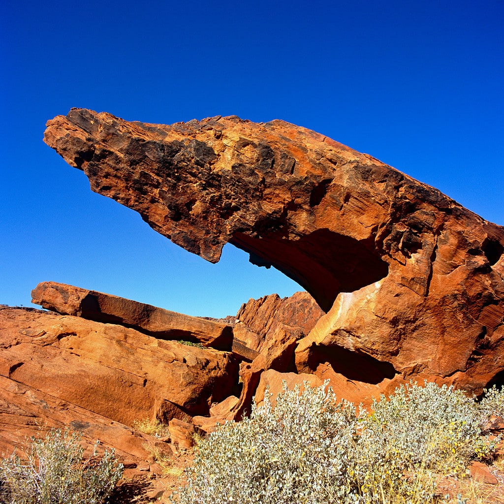 Ein Felsvorsprung ni Nordnamibia Privatreise individuell