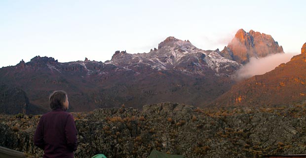 Mount Kenya trekking Gipfel Aussicht