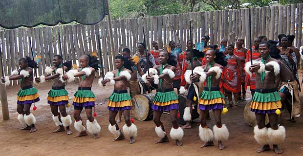 Tanzvorführung im Mantenga Cultural Village