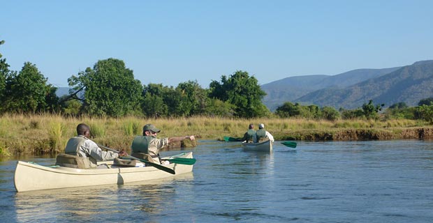 Sambia_Canoeing